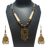 BEAUTIFUL KUNDAN NECKLACE' HAND CRAFTED WITH MATCHING EARRINGS' LIMITED EDITION