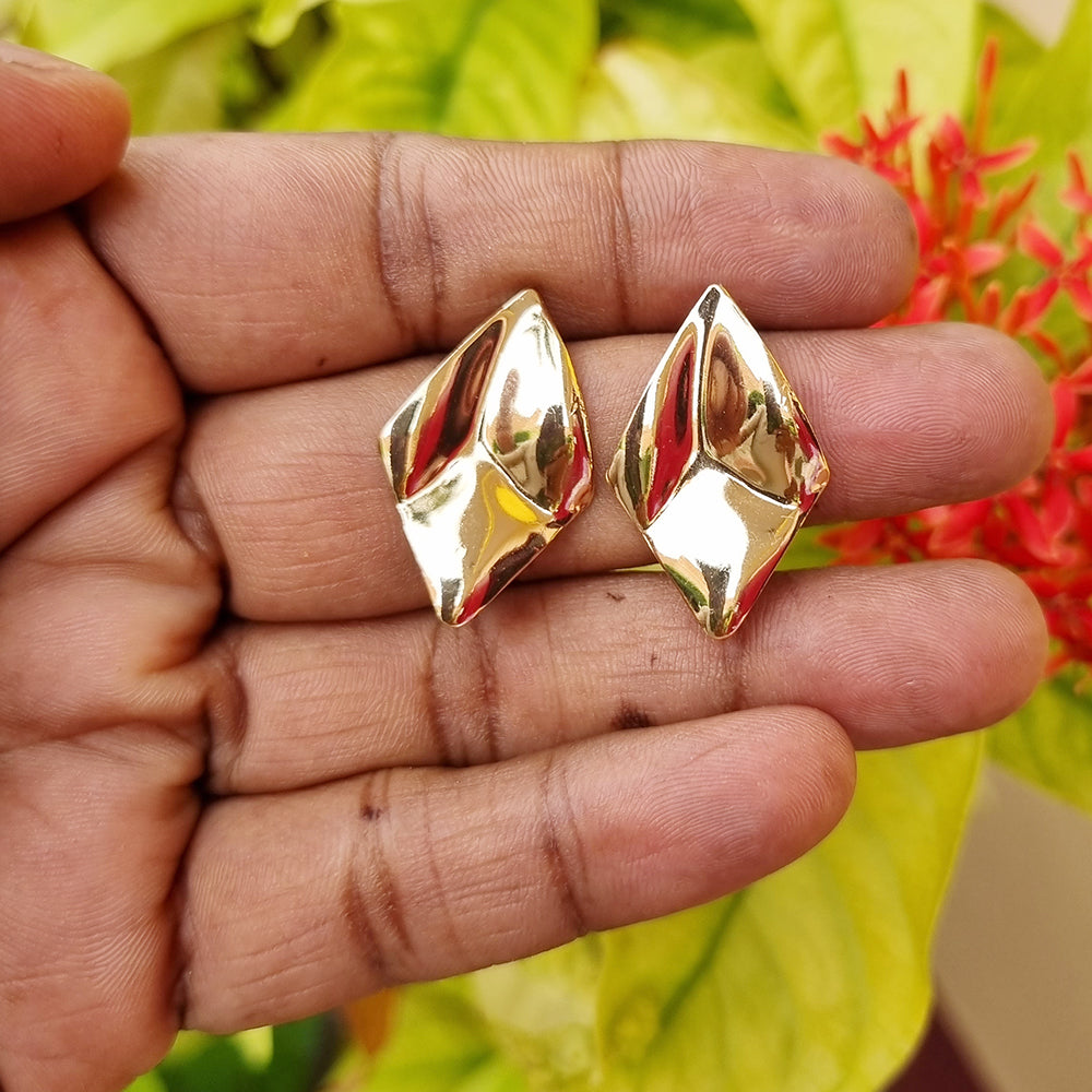 Simple Stud Gold Earring | kasturidiamond