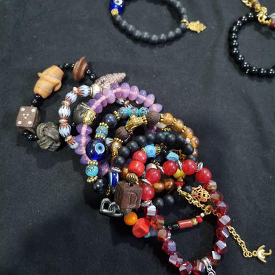 Madeinindiabeads- Exclusive Offer Just Rs. 295.00. Grab Bag Of Beaded Bracelets, Worth Value Rs. 600~1200!  | Pkg 1 (10Pcs) FREE 1 Meter Elastic cords 0.8mm !