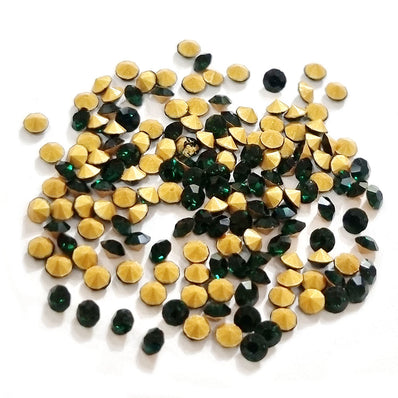 Point Back CHATONS, GLASS RHINESTONE, SOLD PER PACK OF 1440 PCS, SIZE SS-8