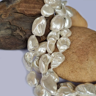 Per Line about 16-17 beads White Baroque Pearl Shell Beads natural