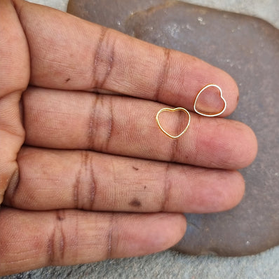 40 PIECES PACK GOLD POLISHED 10 MM APPROX SIZE, Heart Shape