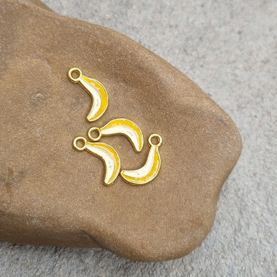 6 pcs enamelled small charms banana