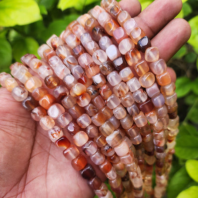 NATURAL AGATE ONYX BEADS STRANDS, APPROX 8MM SIZE, SHAPE TUMBLE CUBE, ABOUT 48-50 BEADS IN A LINE