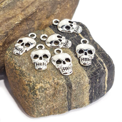 10 PIECES PACK' 15x9 MM APPROX SIZE' SILVER OXIDIZED SKULL CHARMS