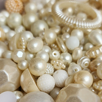 500 GRAMS PACK FACTORY OVERSTOCK' OF ACRYLIC PEARL BEADS MIX