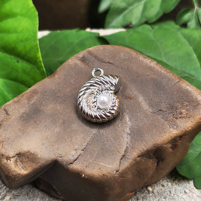 1 PIECE PACK' APPROX 14x10 MM SIZE ' FOSSIL STAINLESS STEEL ELEGANCE MINI CHARMS