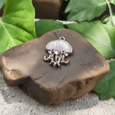 1 PIECE PACK' APPROX 17x14 MM SIZE ' JELLY FISH STAINLESS STEEL ELEGANCE MINI CHARMS