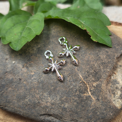 1 PIECE PACK' APPROX 17x11 MM SIZE 'CROSS STAINLESS STEEL ELEGANCE MINI CHARMS