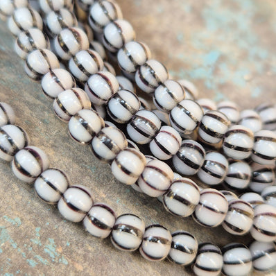 1 LINE/STRING PACK' SIZE APPROX' 4 MM' HANDMADE CHEVRON GLASS BEADS