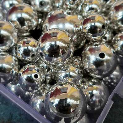 30 PIECES MIX ASSORTED PACK OF ROUND SMOOTH BALL BEADS