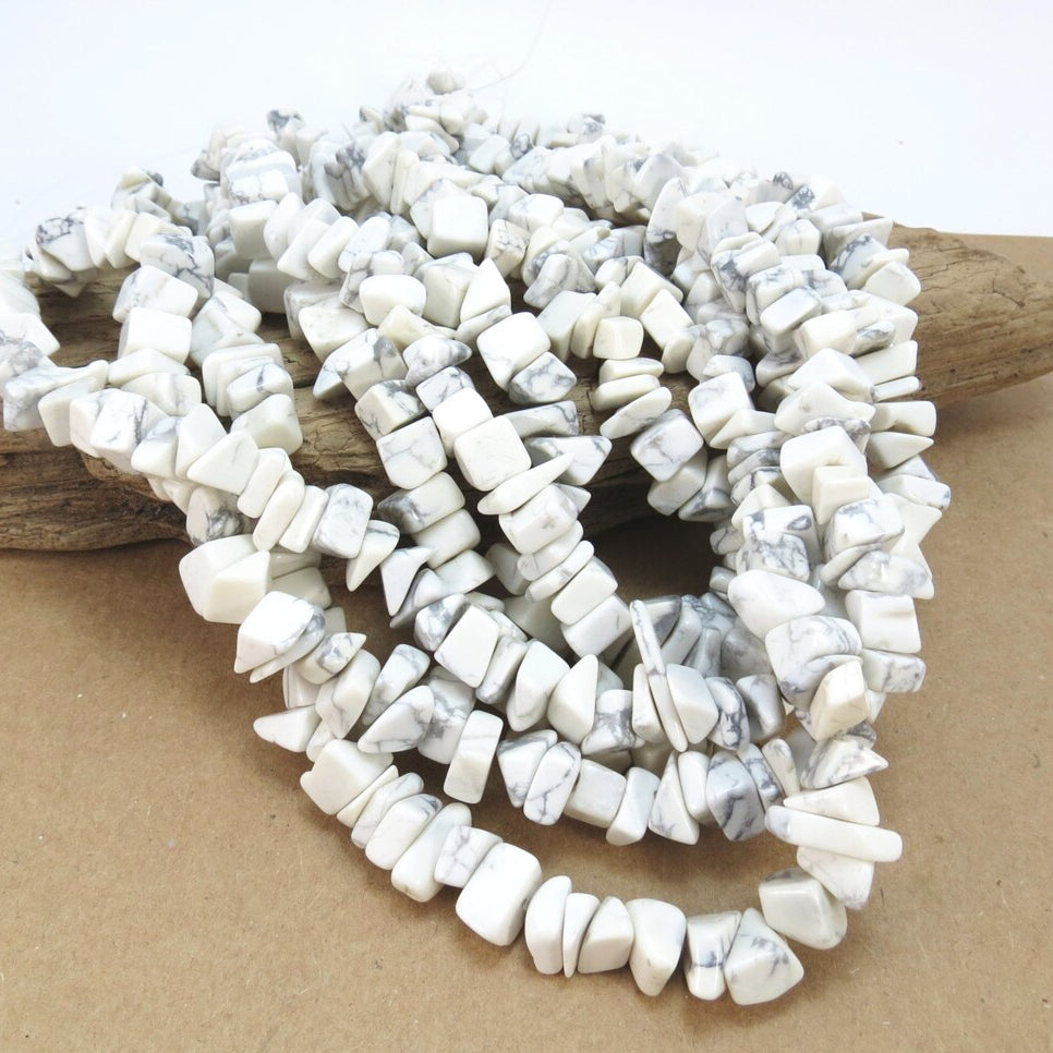 1 STRING/LINE PACK OF UNCUT HOWLITE UNCUT CHIPS BEADS