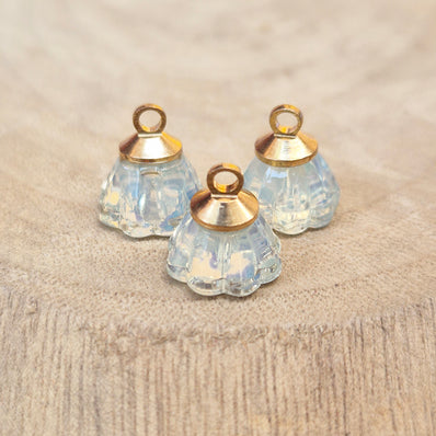 1 PIECE PACK' 10 MM APPROX SIZE' CZECH IMPORTED FLORAL GLASS CHARMS