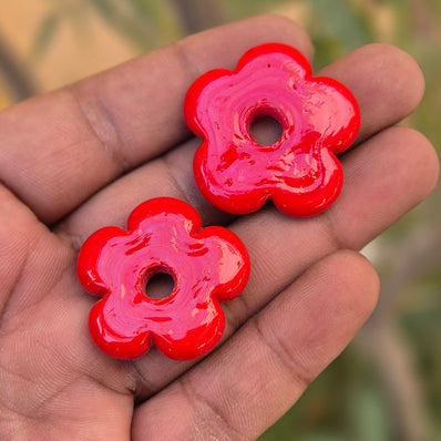 10 PIECES PACK' 30 MM APPROX DAISY OPAQUE GLASS BEADS