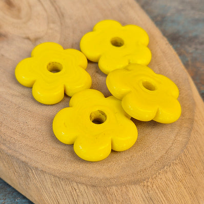 10 PIECES PACK' 30 MM APPROX DAISY OPAQUE GLASS BEADS