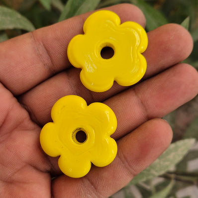 10 PIECES PACK' 30 MM APPROX DAISY OPAQUE GLASS BEADS