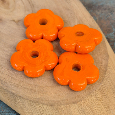 10 PIECES PACK' 30 MM APPROX DAISY OPAQUE GLASS BEADS