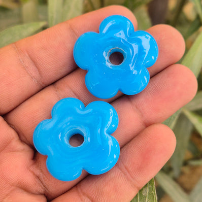 10 PIECES PACK' 30 MM APPROX DAISY OPAQUE GLASS BEADS