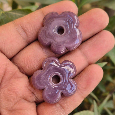 10 PIECES PACK' 30 MM APPROX DAISY OPAQUE GLASS BEADS