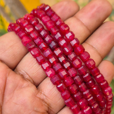 JADE QUARTZ' 1 LINE/STRING PACK' SIZE APPROX 4-5 MM CUBE FACETED BEADS