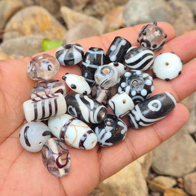 200 GRAMS PACK' BLACK AND WHITE TONE FANCY LAMPWORK BEAD MIX