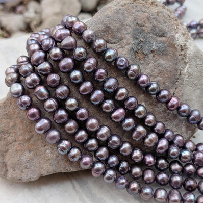 1 STRING PACK' BEAD COUNT' 62-64 PIECES' REAL FRESHWATER PEARL SIZE APPROX' 7-9 MM