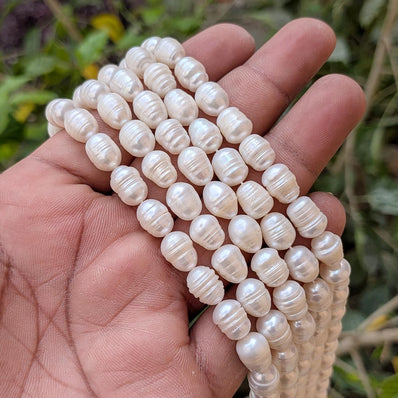 1 STRING PACK' BEAD COUNT' 35-37 PIECES' REAL FRESHWATER PEARL SIZE APPROX' 8-11 MM