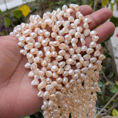 1 STRING PACK' BEAD COUNT' 68-70 PIECES' REAL FRESHWATER PEARL SIZE APPROX' 8-10 MM