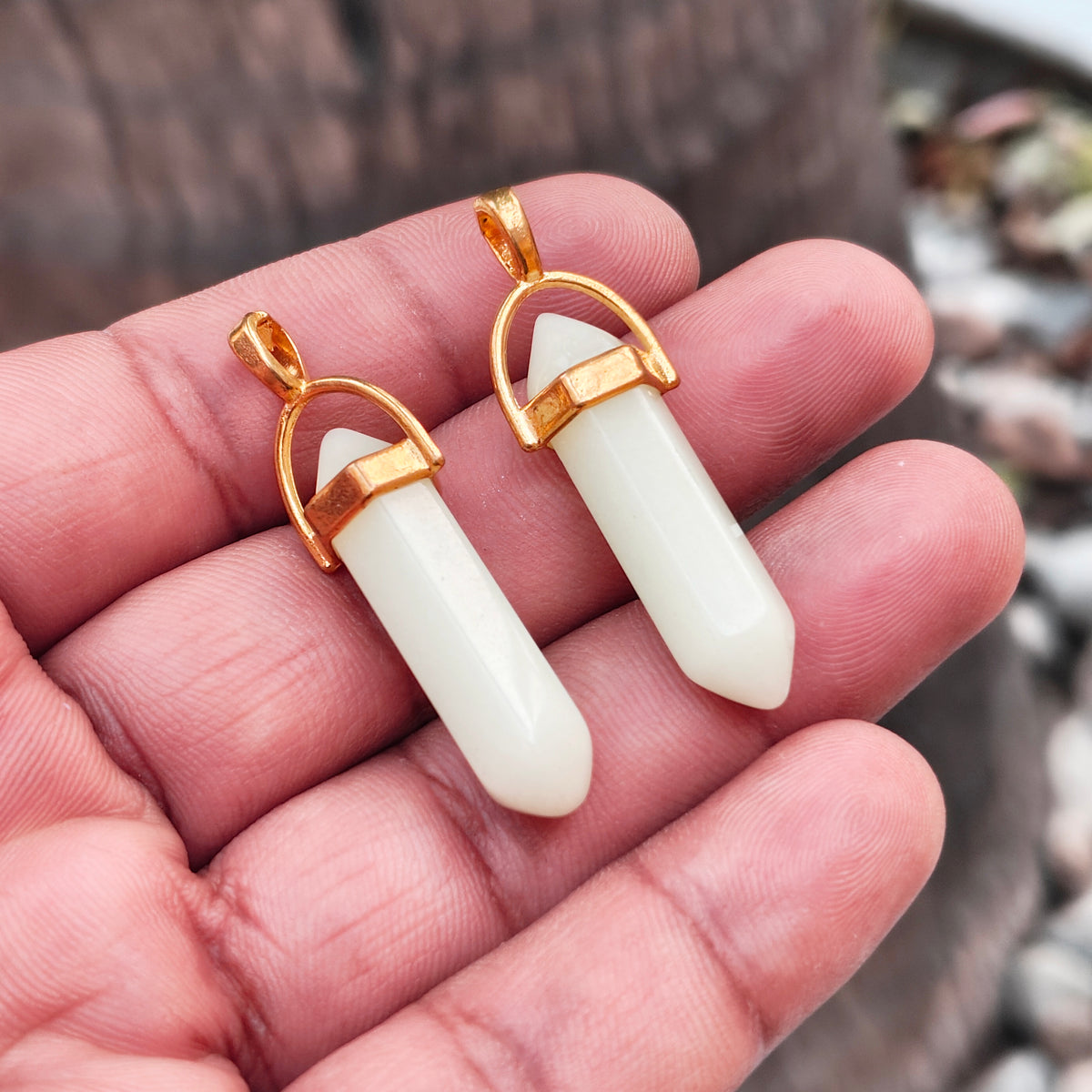 1 PIECE PACK' PENCIL TOWER JADE GEMSTONE PENDANT