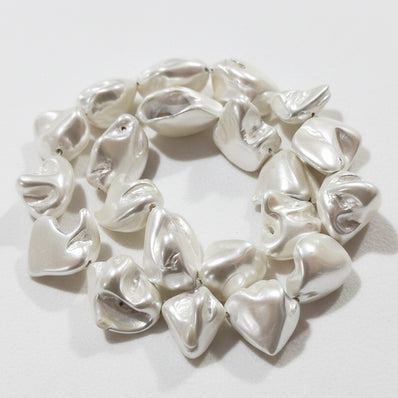 Per Line about 16-17 beads White Baroque Pearl Shell Beads natural