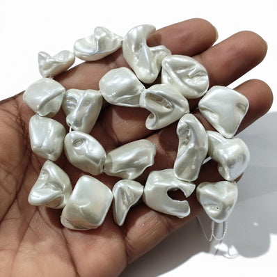 Per Line about 16-17 beads White Baroque Pearl Shell Beads natural