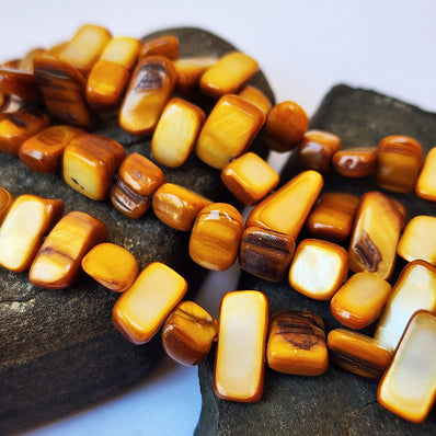 1 Line Pack' Brown Color' Natural Shell Chip Bead Irregular