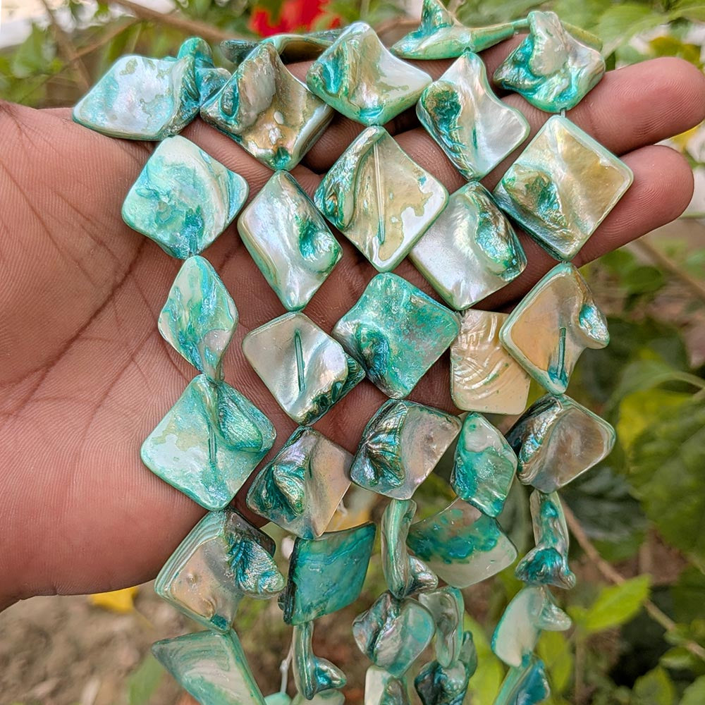 1 LINE/STRING PACK'SIZE APPROX' 16-22 MM' 15-16 PIECES' MOP SHELL BEADS