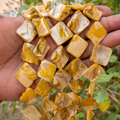 1 LINE/STRING PACK'SIZE APPROX' 16-22 MM' 15-16 PIECES' MOP SHELL BEADS