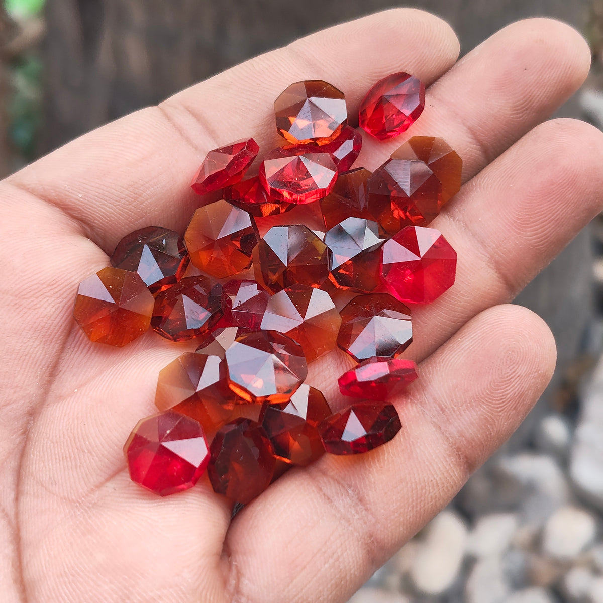 10 PIECES PACK' 5x10 MM APPROX' NO HOLE' GLASS CRYSTAL