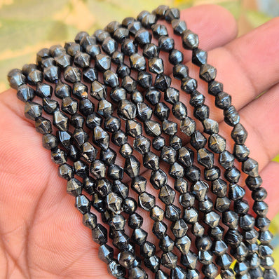 1 LINE/STRING PACK' SIZE APPROX 4x5 MM' 80-82 BEADS' INDIAN NORMAL GLASS BEADS