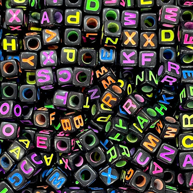 7.5-8 mm Acrylic Cube Black Alphabet Beads With Colorful Letters, Assorted 200 pcs in a pack