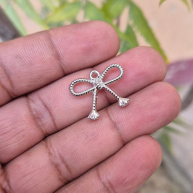 5 PIECES PACK' 15x20 MM APPROX' TRENDING BOW CHARMS