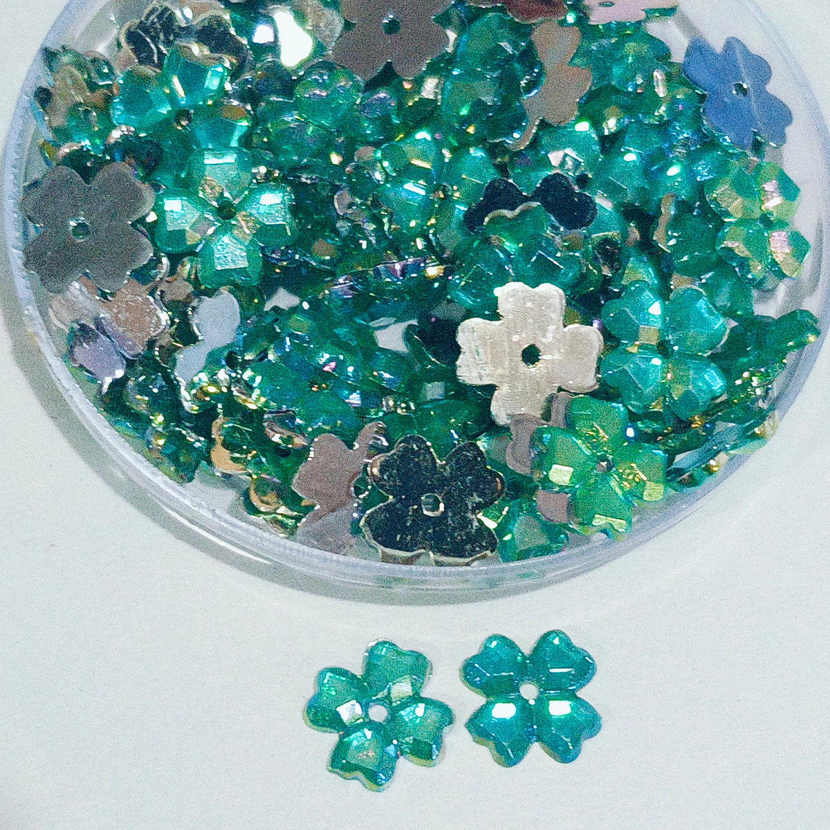Pack of 50 grams, Acrylic Rhinestone Star shape Sew-On –6mm Crystal Look