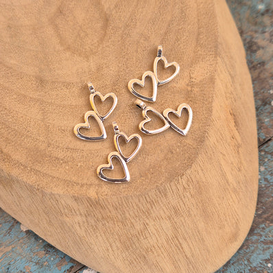 10 PIECES PACK' 16x9 MM APPROX SIZE MINIMILISTIC TRENDING HEART CHARMS