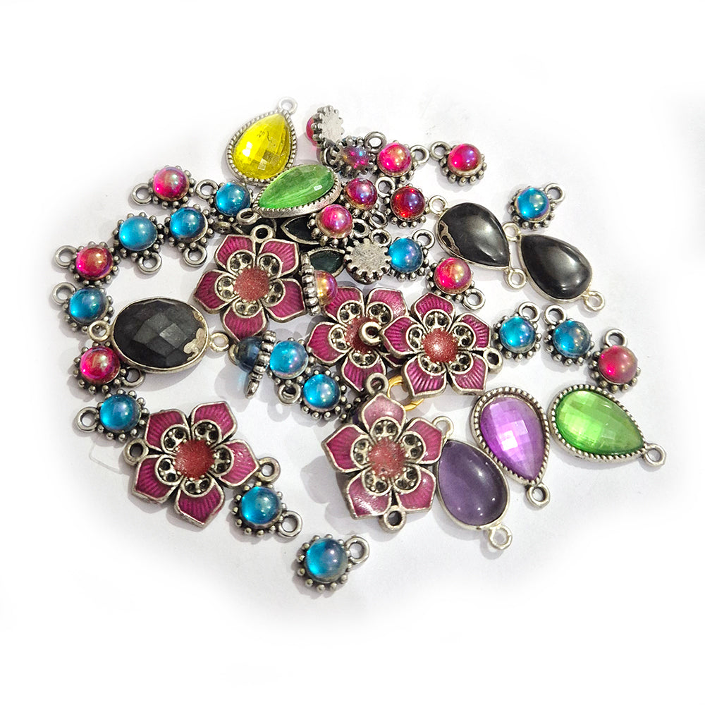 40+ pcs assorted charms