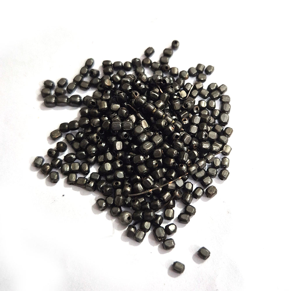 80 grams, size about 3mm, square black finish metal beads