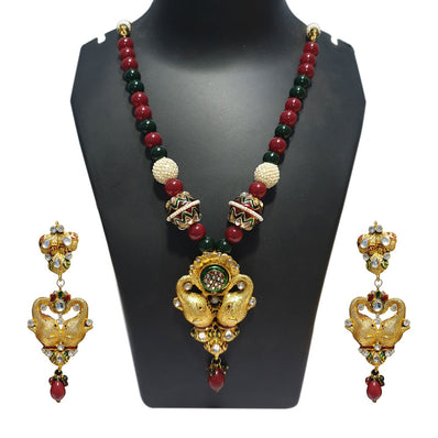 BEAUTIFUL KUNDAN NECKLACE' HAND CRAFTED WITH MATCHING EARRINGS' LIMITED EDITION