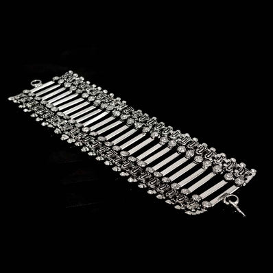 High Quality of Metal Base Silver Plated Oxidized Fashion Bracelets' 7 Inches' Random Pieces will be given out of available Stock