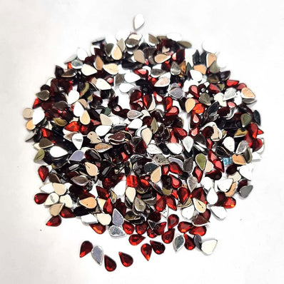 500 PCS PACK DROP ACRYLIC CRYSTAL RHINESTONES IMITAION GEMS FOR COSTUME MAKING, FLAT BACK USED IN JEWELLERY ,HOBBY WORK ,NAIL ART ,CRAFT WORK ETC in Size about  4x6 Milimeter