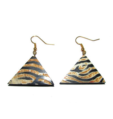 Fashion Earrings Bold and Beautiful !. Metarial:- Horn