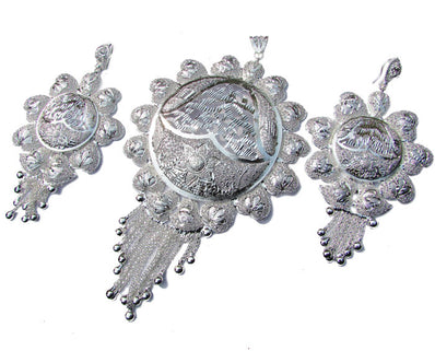 Very large Size (Palm Size) classical Pendant set for bold jewellery