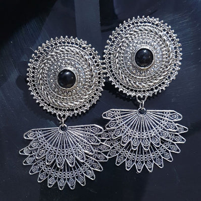 Base Metal Silver Oxidized Fashion Large Size Jewelry Earring Sold Per Pair Pack, Size about 70mm Long