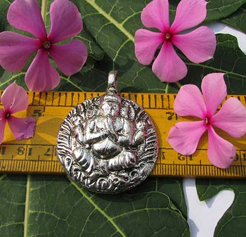 Beautiful silver And gold temple pendant Size Scale