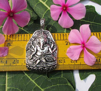 Beautiful silver And gold temple pendant Size Scale